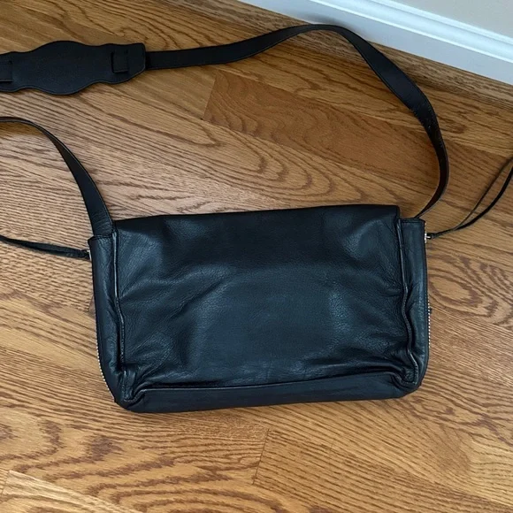 Balenciaga Papier Sight Crossbody Bag Excellent Condition - Picture 6 of 6